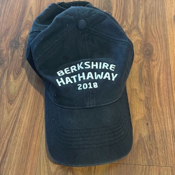 Berkshire Hathaway black baseball cap 2018